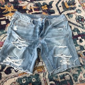 AE distressed Slouchy Bermuda shorts